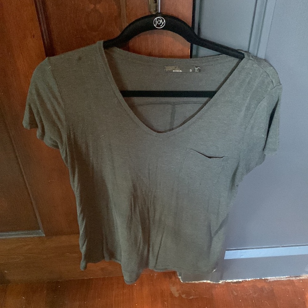 Prana Women’s Foundation T-Shirts, Size Small
